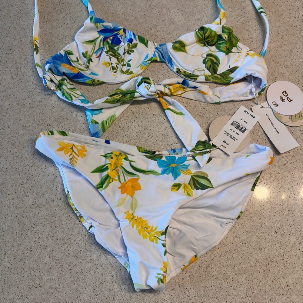 PQ Swim Bikini Set - Size Small - NWT! - Picture 4 of 8